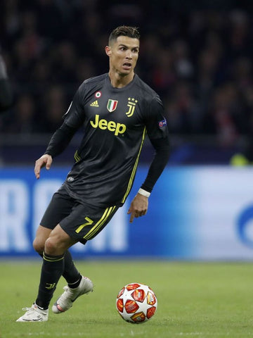 Juventus Uefa Champions League 2018 19 Ronaldo Jersey Juventus