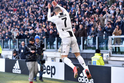 2018/19 Juventus Home Jersey #7 Ronaldo Small Adidas BIANCONERI